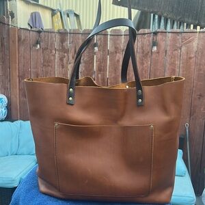 • PORTLAND LEATHER GOOD TOTE